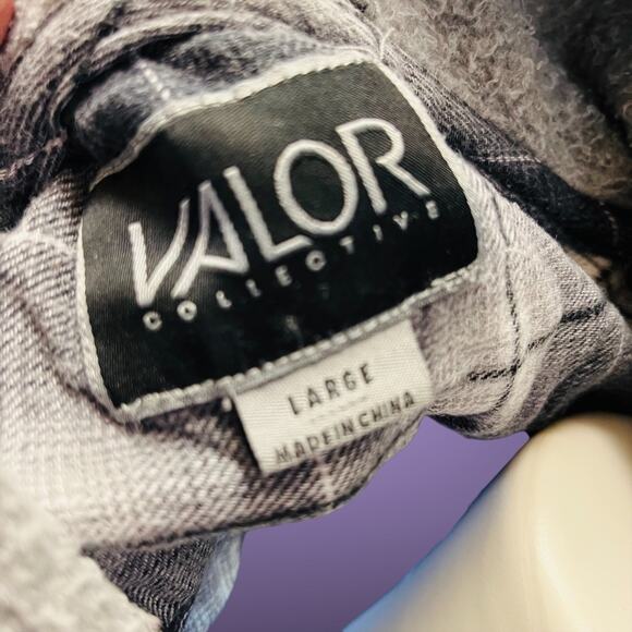 Valor Collective Shirt Men's Large Hooded Plaid Button Down Western Farm Outdoor - Picture 3 of 5